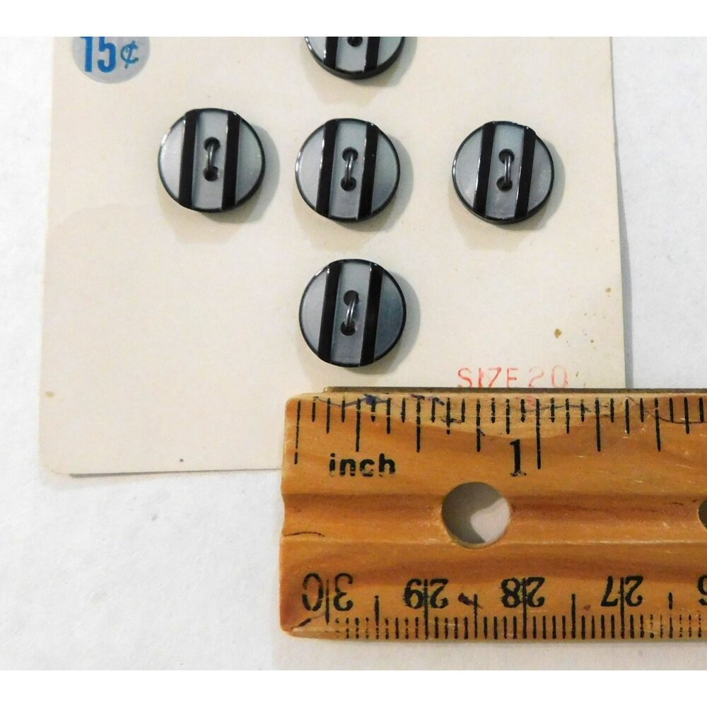 Bluebird Buttons Set of 5 Black Gray Design Size 20 .5 Inch Vintage - Picture 3 of 3